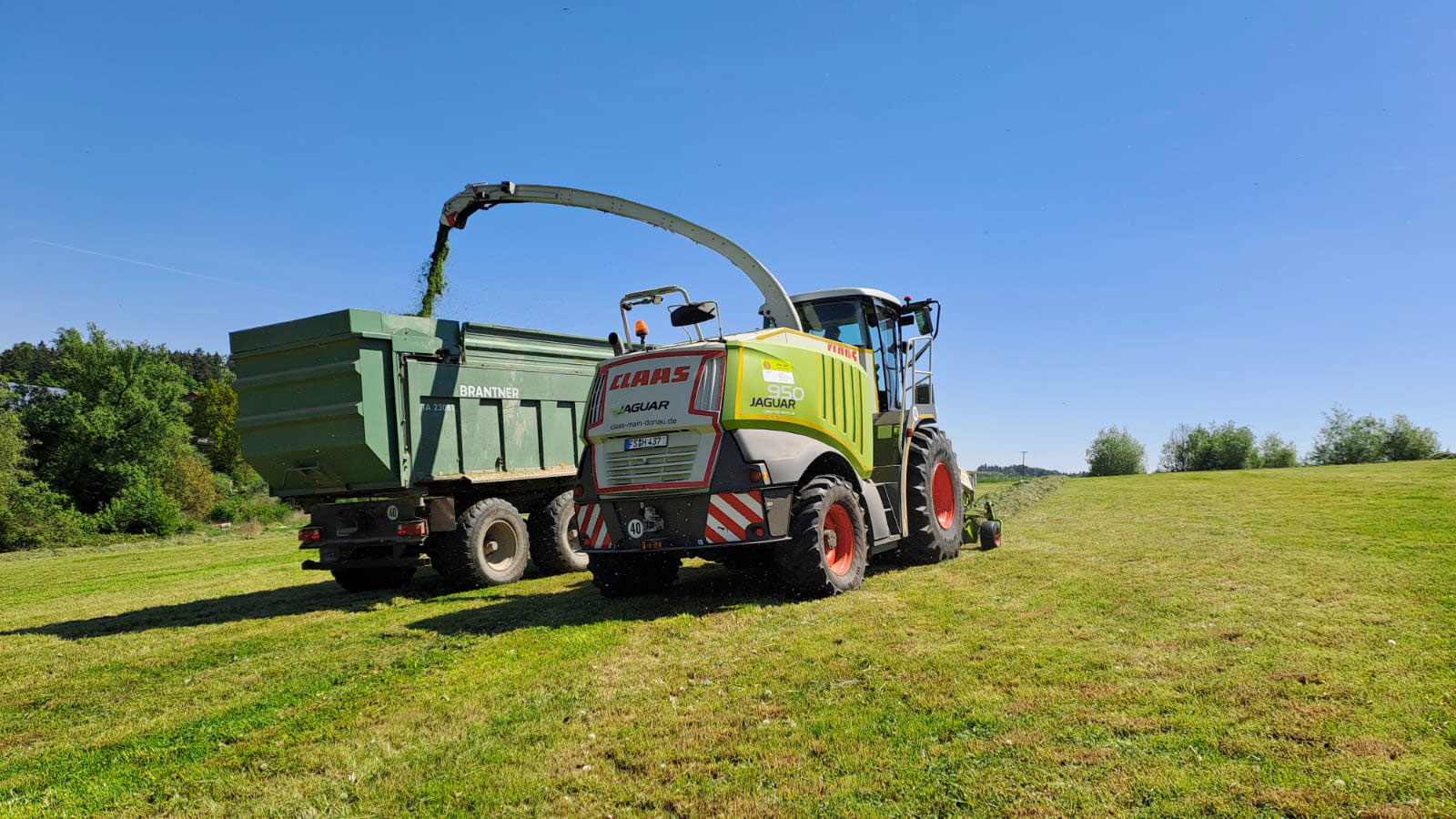 silage-haeckselarbeiten-lohnunternehmen-hoegl